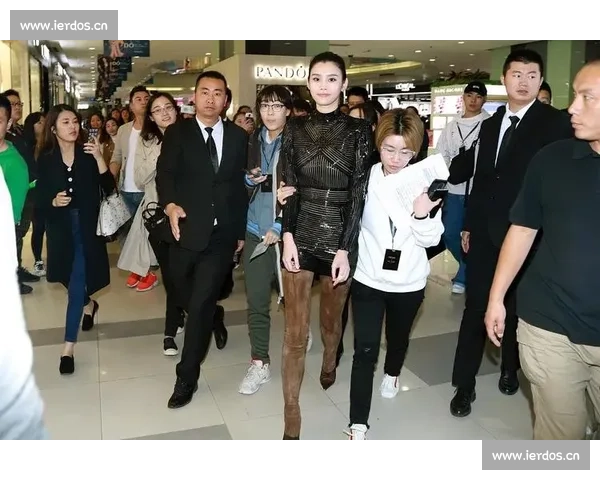 奚梦瑶与婆婆热舞互动超亲密，豪门婆媳关系典范引热议