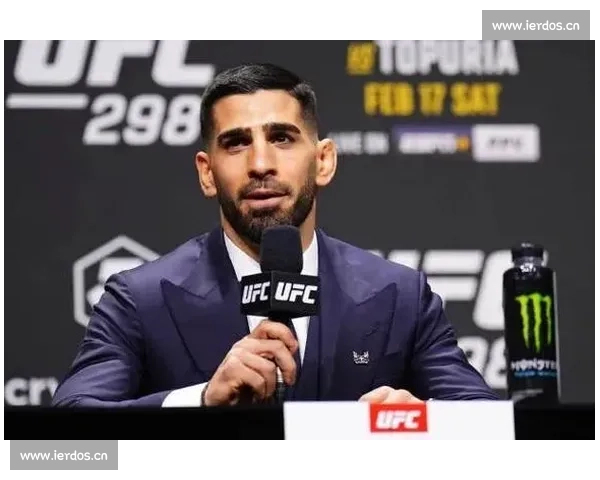 托普里亚 2 分 32 秒弑神!UFC 轻量级王座易主,奥利维拉王朝彻底终结 托普里亚 2 分 32 秒弑神!UFC 轻量级王座易主,奥利维拉王朝彻底终结
